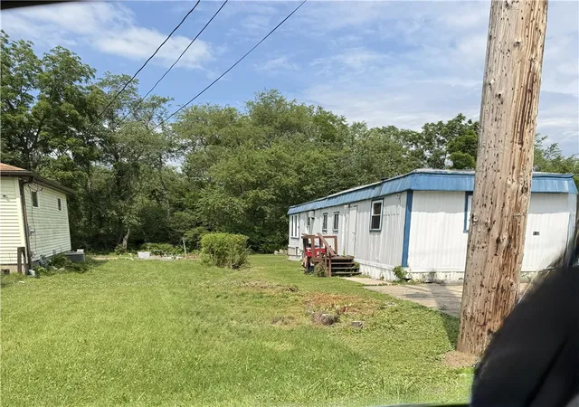 Photo 2 of Manufactured home for sale at 132 Pine St, Derry, PA 15627 | MLS# 1761923 | Listing updated on 2026-08-12