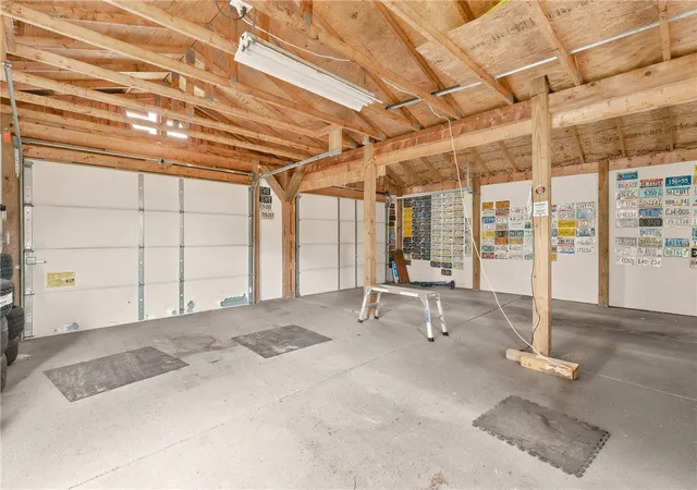 Photo 3 of Single family home for sale at 118 Indian Crk Valley Rd, Springfield Twp, PA 15469 | MLS# 1761871 | Listing updated on 2026-08-17