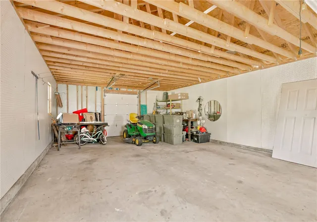 Photo 4 of Single family home for sale at 118 Indian Crk Valley Rd, Springfield Twp, PA 15469 | MLS# 1761871 | Listing updated on 2026-08-17