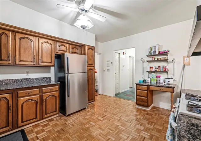 Photo 3 of House for sale at 437 S Aiken Ave, Friendship Park, PA 15232 | MLS# 1762081 | Listing updated on 2026-09-16