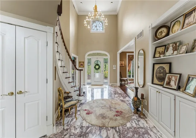 Photo 3 of Single family home for sale at 206 Sugarwood Dr, Venetia, PA 15367 | MLS# 1761449 | Listing updated on 2026-08-23