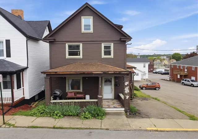 Photo 1 of Sale Pending at 517 Lacock St, Rochester, PA 15074 | MLS# 1762020 | Listing updated on 2026-08-30