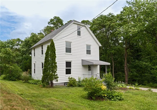 Photo 2 of Single family home for sale at 121 Freeport Rd, Twp Of But Se, PA 16002 | MLS# 1762335 | Listing updated on 2026-08-22