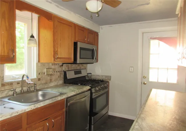 Photo 4 of Single family home for sale at 110 Logan Rd, Bethel Park, PA 15102 | MLS# 1762685 | Listing updated on 2026-09-30