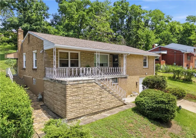 Photo 2 of Sale Pending at 139 Lilmont Dr, Pittsburgh, PA 15218 | MLS# 1762601 | Listing updated on 2026-08-26