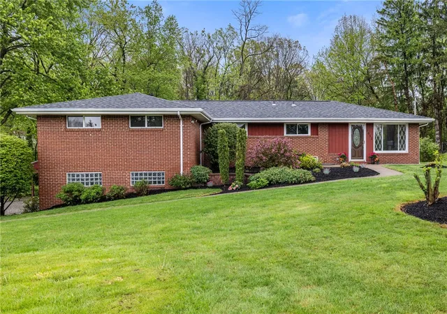 Photo 2 of Single family home for sale at 2052 Hulton Rd, Verona, PA 15147 | MLS# 1762425 | Listing updated on 2026-08-16