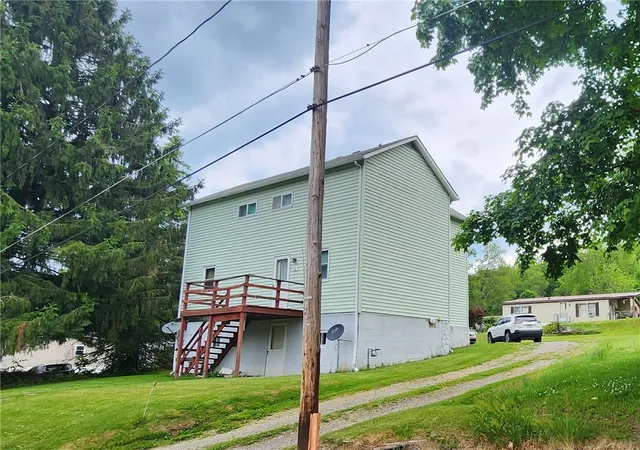 Photo 4 of Single family home for sale at 30 Orange St, Saltsburg, PA 15681 | MLS# 1762577 | Listing updated on 2026-08-25