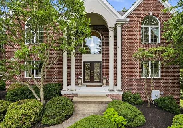 Photo 2 of Single family home for sale at 7000 Pinehurst Dr, Collier Twp, PA 15142 | MLS# 1762638 | Listing updated on 2026-08-12
