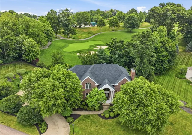 Photo 4 of Single family home for sale at 7000 Pinehurst Dr, Collier Twp, PA 15142 | MLS# 1762638 | Listing updated on 2026-08-12