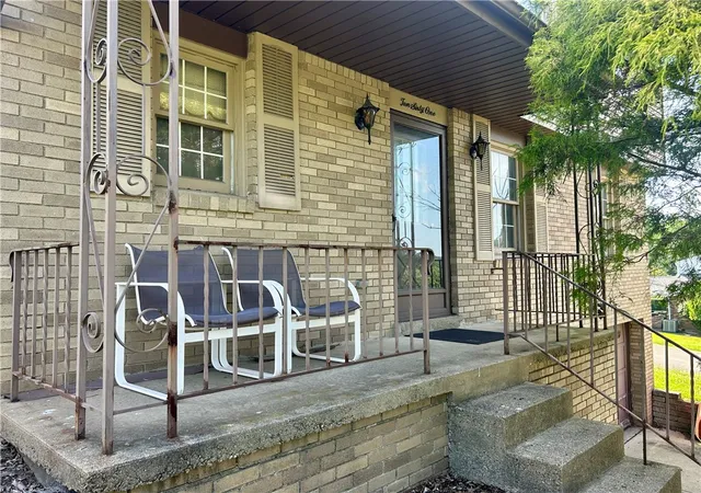 Photo 3 of Sale Pending at 1061 Old Post Rd, South Park, PA 15129 | MLS# 1762885 | Listing updated on 2026-08-22
