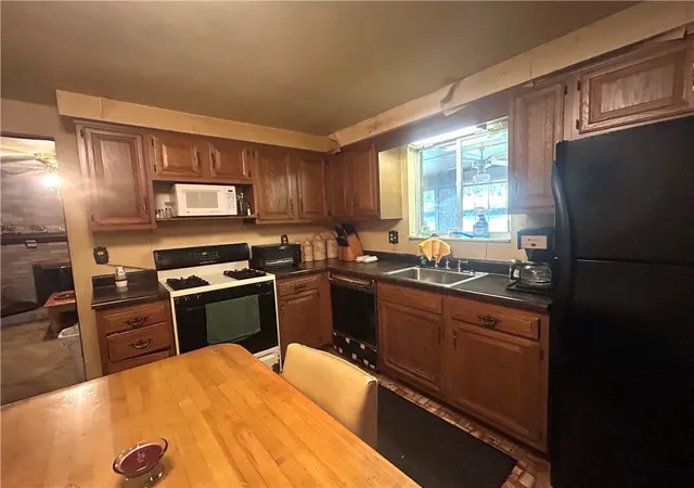 Photo 5 of Sale Pending at 1061 Old Post Rd, South Park, PA 15129 | MLS# 1762885 | Listing updated on 2026-08-22
