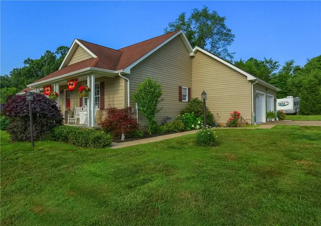 Photo 2 of Single family home for sale at 1213 West Dr, Penn Twp, PA 16002 | MLS# 1762618 | Listing updated on 2026-08-30