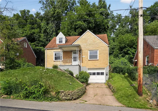 Photo 1 of Single family home for sale at 1104 Porter St, Mc Keesport, PA 15132 | MLS# 1761575 | Listing updated on 2026-08-27