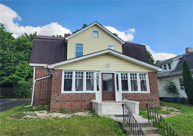 Photo 1 of Single family home for sale at 916 Harrison St, New Castle, PA 16101 | MLS# 1762891 | Listing updated on 2026-08-20