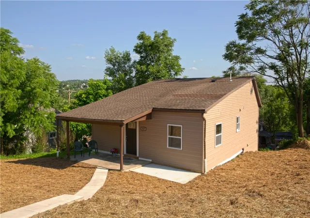 Photo 1 of Single family home for sale at 387 W Wylie Ave, Washington, PA 15301 | MLS# 1763053 | Listing updated on 2026-08-21