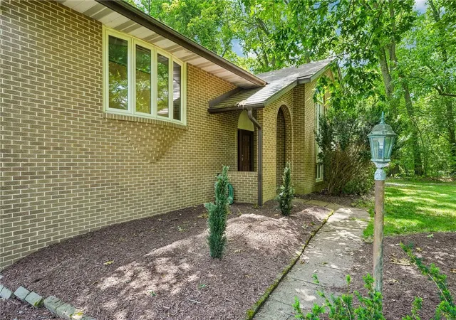 Photo 3 of Single family home for sale at 129 Green Forest Dr, Baden, PA 15005 | MLS# 1762995 | Listing updated on 2026-08-27