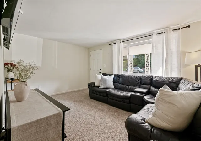Photo 3 of Single family home for sale at 105 Edies Way, Ross Twp, PA 15229 | MLS# 1763121 | Listing updated on 2026-08-23