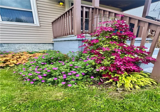 Photo 4 of Single family home for sale at 613 Aylesworth Ave, Bridgeville, PA 15017 | MLS# 1763115 | Listing updated on 2026-08-30