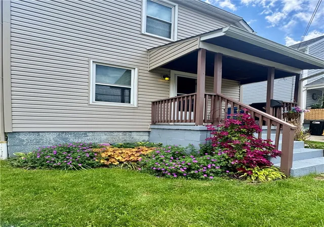 Photo 5 of Single family home for sale at 613 Aylesworth Ave, Bridgeville, PA 15017 | MLS# 1763115 | Listing updated on 2026-08-30