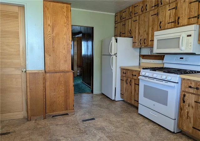 Photo 2 of Sale Pending at 214 Jennings Ave, Scottdale, PA 15683 | MLS# 1763037 | Listing updated on 2026-08-24