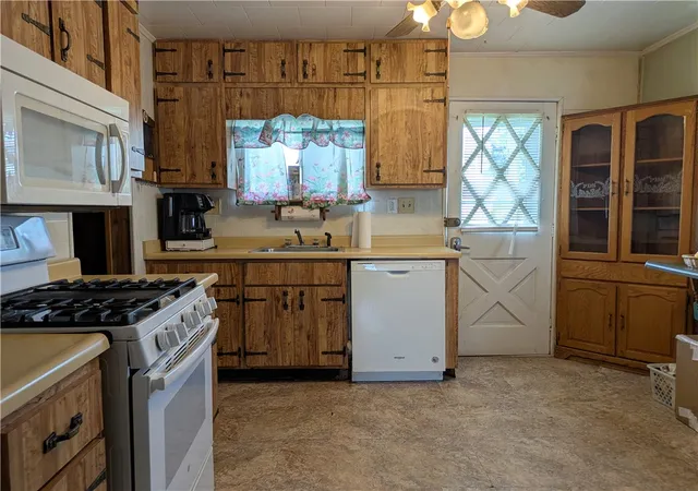 Photo 3 of Sale Pending at 214 Jennings Ave, Scottdale, PA 15683 | MLS# 1763037 | Listing updated on 2026-08-24