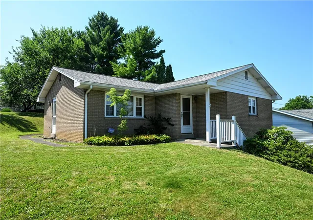 Photo 2 of Single family home for sale at 20 Jefferson Dr, Monessen, PA 15062 | MLS# 1762243 | Listing updated on 2026-08-14