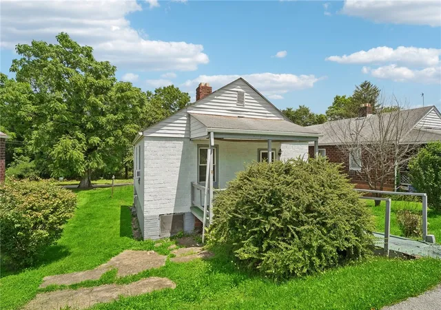 Photo 3 of Single family home for sale at 7 Locust St, East Bethlehem, PA 15322 | MLS# 1763289 | Listing updated on 2026-08-21