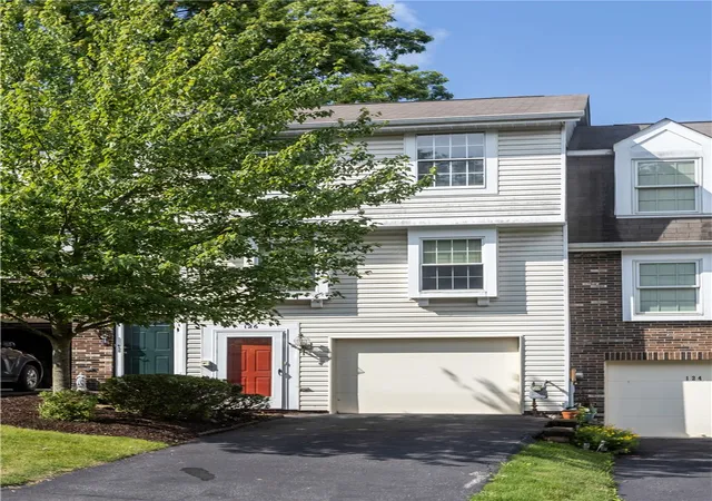 Photo 3 of Townhouse for sale at 126 Rossmor Ct, Pittsburgh, PA 15229 | MLS# 1763336 | Listing updated on 2026-09-20