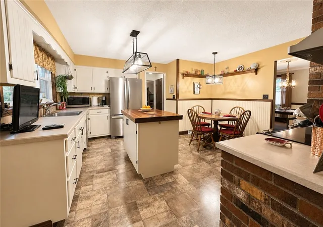 Photo 2 of Single family home for sale at 739 Melody Ln, Shenango Twp, PA 16101 | MLS# 1763409 | Listing updated on 2026-08-24