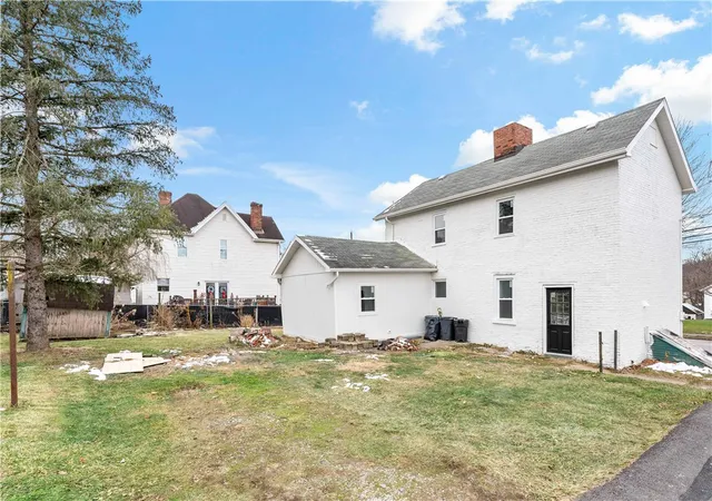 Photo 3 of Single family home for sale at 615 6th Avenue, Elizabeth, PA 15037 | MLS# 1763610 | Listing updated on 2026-08-20