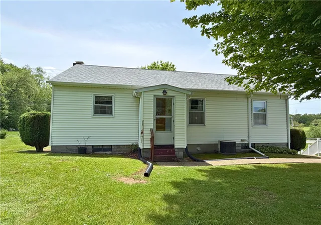 Photo 2 of Single family home for sale at 1398 S Center St Ext, Pine Twp, PA 16127 | MLS# 1763663 | Listing updated on 2026-08-20