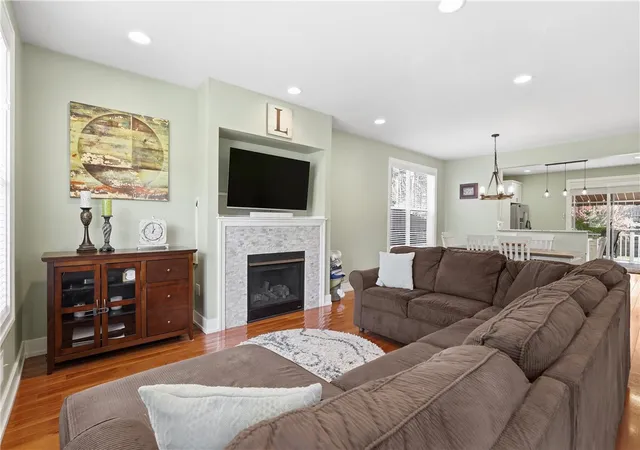 Photo 3 of Single family home for sale at 351 Woodruff, Mt Washington, PA 15211 | MLS# 1763692 | Listing updated on 2026-08-13