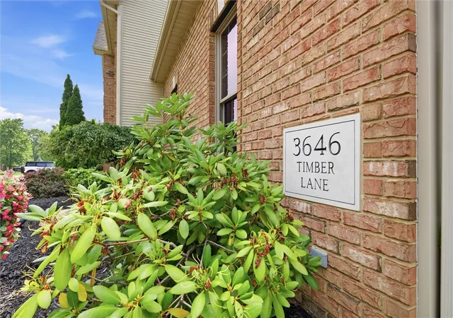 Photo 3 of Single family home for sale at 3646 Timber Ln, Hermitage, PA 16148 | MLS# 1763745 | Listing updated on 2026-08-19