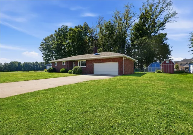 Photo 3 of Single family home for sale at 225 Horne Ave, Saxonburg Boro, PA 16056 | MLS# 1763786 | Listing updated on 2026-08-09