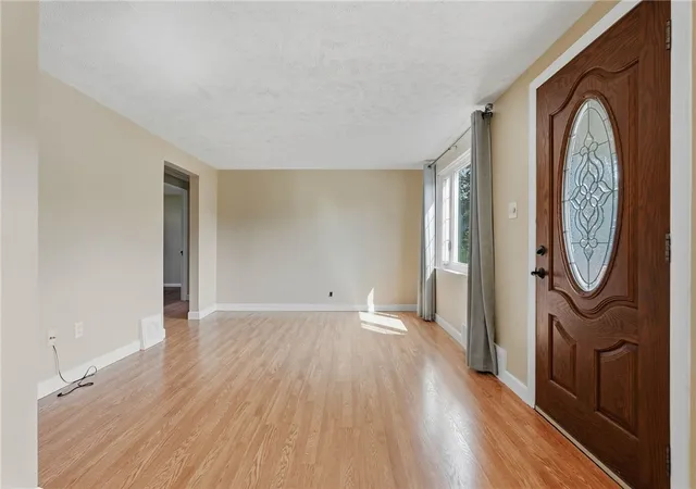 Photo 4 of Single family home for sale at 181 Castle Rd, Castle Shannon, PA 15234 | MLS# 1763230 | Listing updated on 2026-08-18