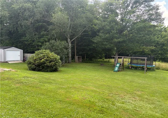 Photo 3 of Manufactured home for sale at 429 S Foster, Jackson Twp, PA 16133 | MLS# 1763850 | Listing updated on 2026-08-20