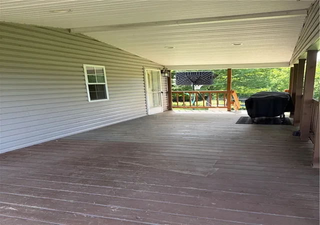 Photo 4 of Manufactured home for sale at 429 S Foster, Jackson Twp, PA 16133 | MLS# 1763850 | Listing updated on 2026-08-20