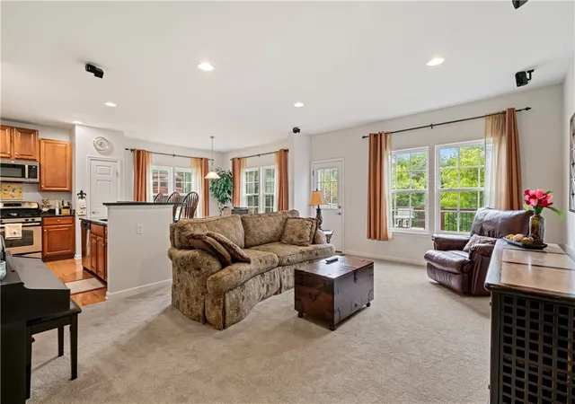 Photo 4 of Townhouse for sale at 6359 Club Dr, Mc Donald, PA 15057 | MLS# 1763905 | Listing updated on 2026-08-28