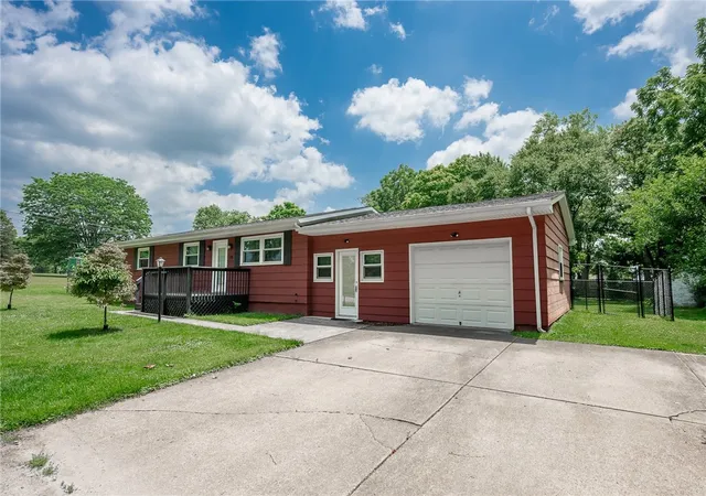 Photo 3 of Sale Pending at 19 Hazel St, Blairsville, PA 15717 | MLS# 1763781 | Listing updated on 2026-08-13