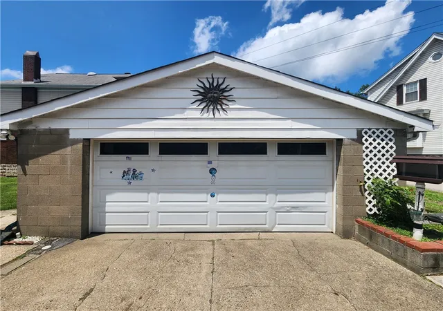 Photo 4 of Single family home for sale at 8276 Ohio River Blvd, Pittsburgh, PA 15202 | MLS# 1764022 | Listing updated on 2026-08-07