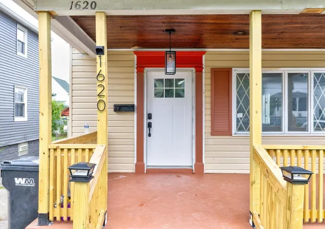 Photo 4 of Single family home for sale at 1620 Mcminn St, Aliquippa, PA 15001 | MLS# 1764023 | Listing updated on 2026-09-20