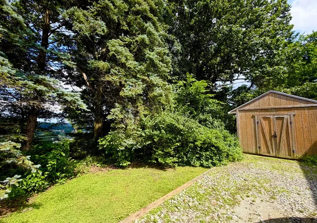 Photo 3 of Single family home for sale at 4933 Point Cir Dr, Monroeville, PA 15146 | MLS# 1764060 | Listing updated on 2026-08-30