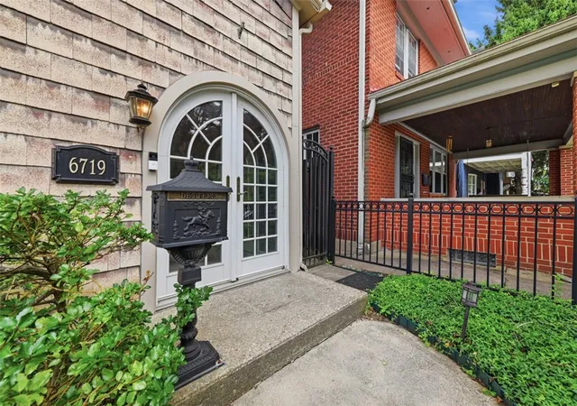 Photo 5 of Sale Pending at 6719 Reynolds St, Point Breeze, PA 15206 | MLS# 1764062 | Listing updated on 2026-08-22