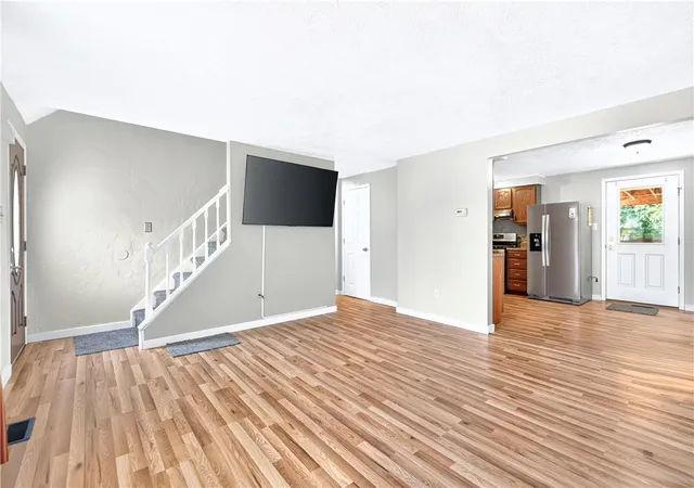 Photo 4 of Single family home for sale at 2645 Keats Dr, South Park, PA 15129 | MLS# 1764048 | Listing updated on 2026-08-25