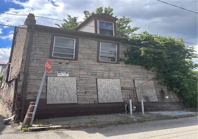 Photo 1 of Single family home for sale at 853 Lovitt Way, Pittsburgh, PA 15212 | MLS# 1764134 | Listing updated on 2026-08-19
