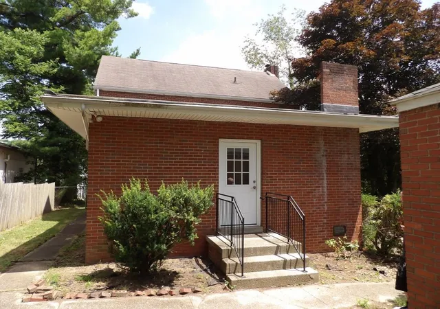 Photo 12 of Single family home for sale at 3611 W 3rd Avenue, Beaver Falls, PA 15010 | MLS# 1764213 | Listing updated on 2026-08-20