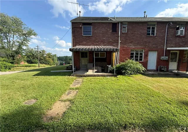 Photo 3 of Sale Pending at 6006 Soltis Dr, Clairton, PA 15025 | MLS# 1764072 | Listing updated on 2026-08-24