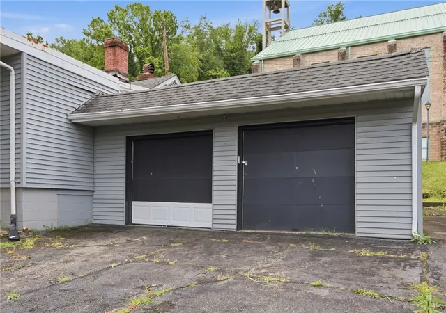 Photo 4 of Sale Pending at 1664 Fawcett Ave, White Oak, PA 15131 | MLS# 1764312 | Listing updated on 2026-08-20