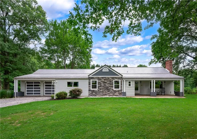 Photo 2 of Single family home for sale at 2763 Mercer Butler Pike, Grove City, PA 16127 | MLS# 1764356 | Listing updated on 2026-08-22