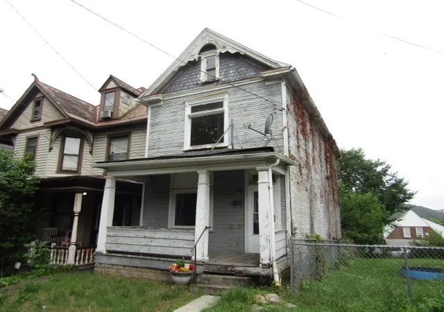 Photo 2 of Single family home for sale at 223 N 2nd Street, Jeannette, PA 15644 | MLS# 1764307 | Listing updated on 2026-08-25